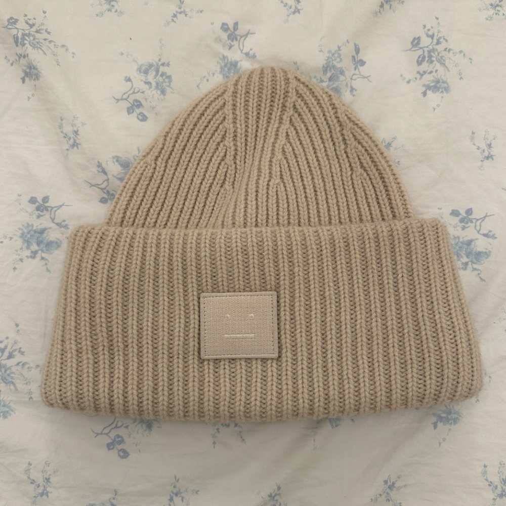 acne studios small face logo beanie cream color - Oatmeal melange lightly worn,